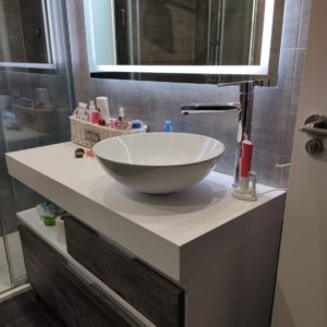 mueble de baño ceniza- solid surface